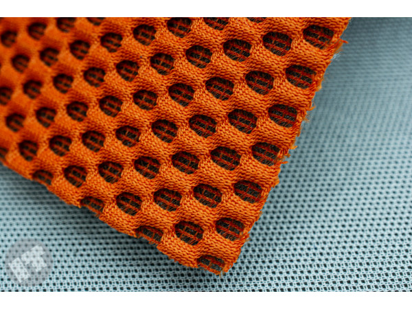 Vzorovaný materiál E17/13